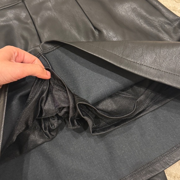 FAUX LEATHER ASYMMETRIC BUTTONED FLAP MINI SKORT IN BLACK - Picture 3 of 10